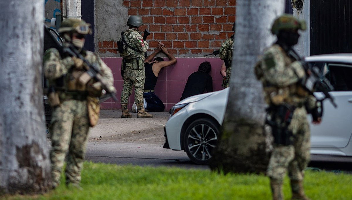 Meksika'da polise pusu: 2 ölü