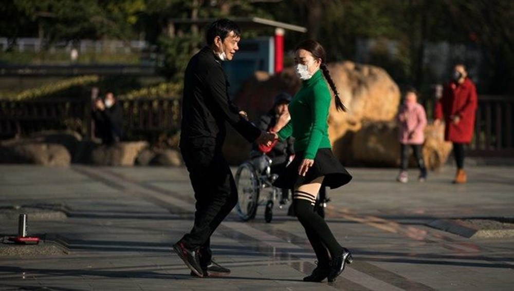 Corona virüs gösteri dünyasını vurmaya devam ediyor Corona virüs gösteri dünyasını vurmaya devam ediyor