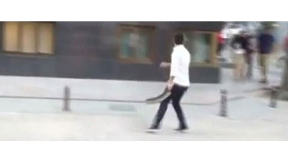 Palalı hakim karşısında