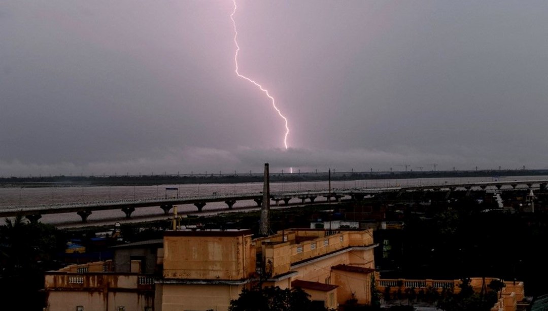 Yıldırım çarpması 33 can aldı: Çoğu işçi ve çiftçi