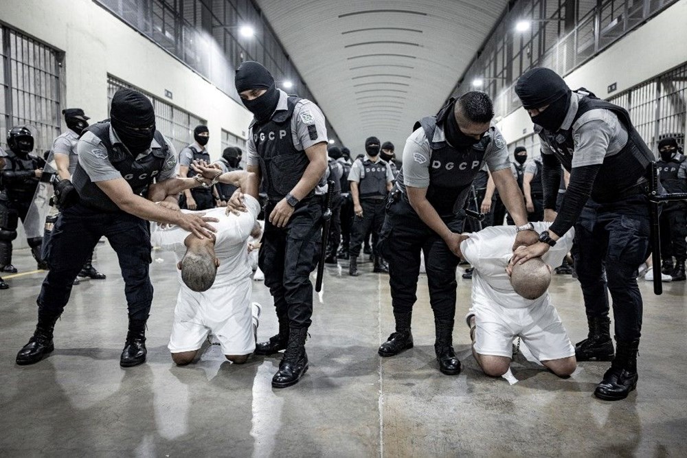 Dünya üzerindeki cehennem: Trump karara meydan okudu, göçmenler El Salvador'da - 7