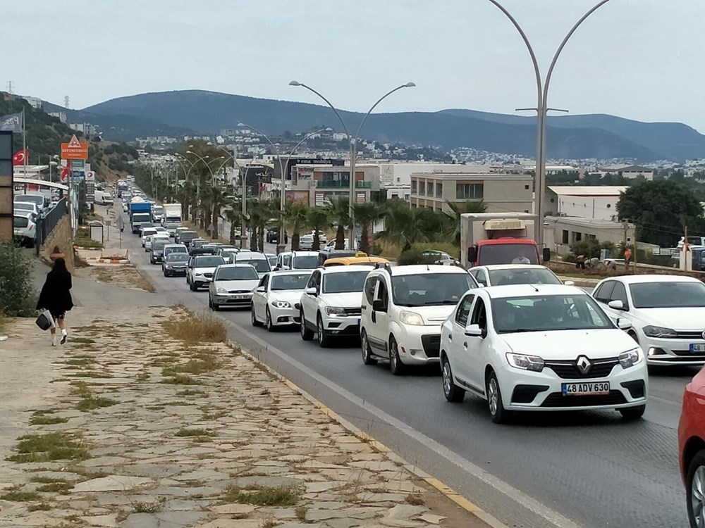 Tam kapanma öncesi Bodrum'a akın - 1