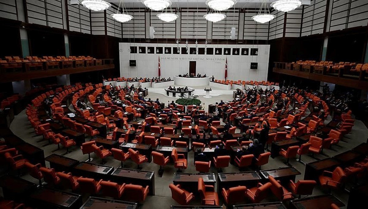 SON DAKİKA HABERİ: Evleneceklere 2 yıl geri ödemesiz kredi Meclis'te SON DAKİKA HABERİ: Evleneceklere 2 yıl geri ödemesiz kredi Meclis'te