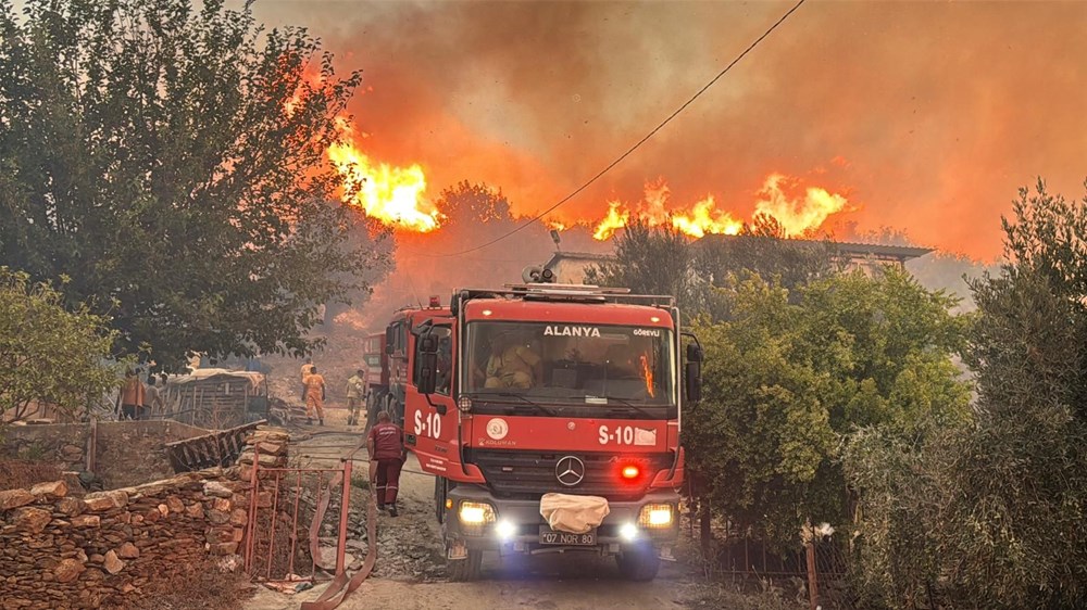 Antalya, Muğla ve Aydın'da orman yangınları: Alevler evlere ulaştı - 2