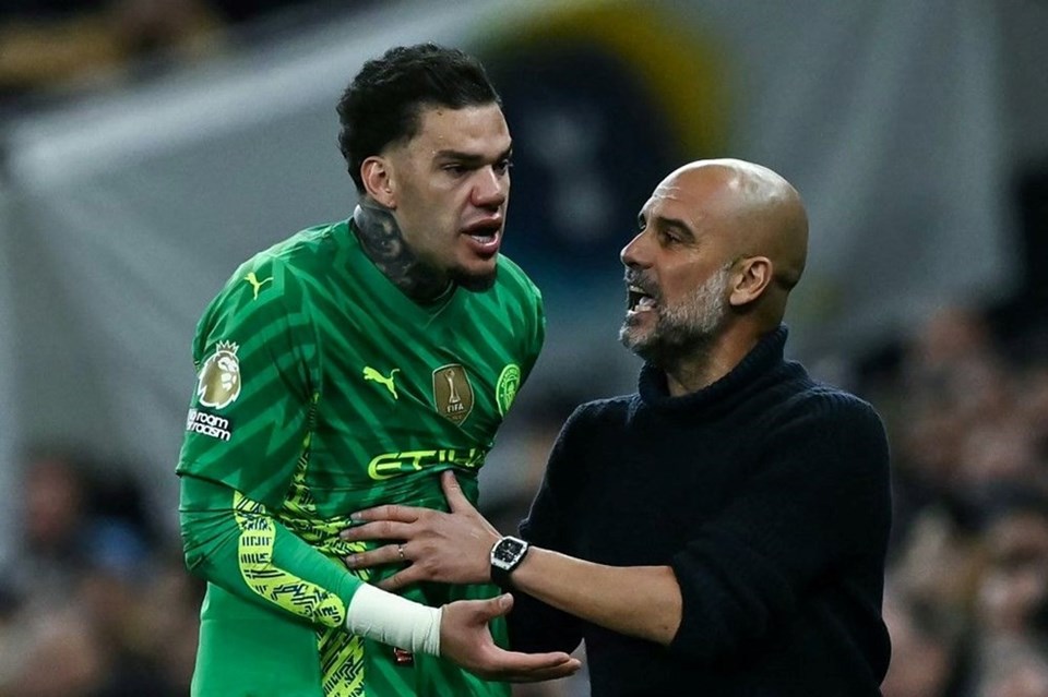 Galatasaray kaleci transferinde bambaşka bir isme yöneldi: Maçlardan önce ritüel yapıyor - 2