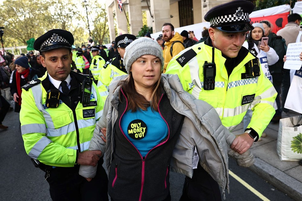 Greta Thunberg gözaltına alındı: Bedenlerimizi ortaya koymaktan başka şansımız yok - 2