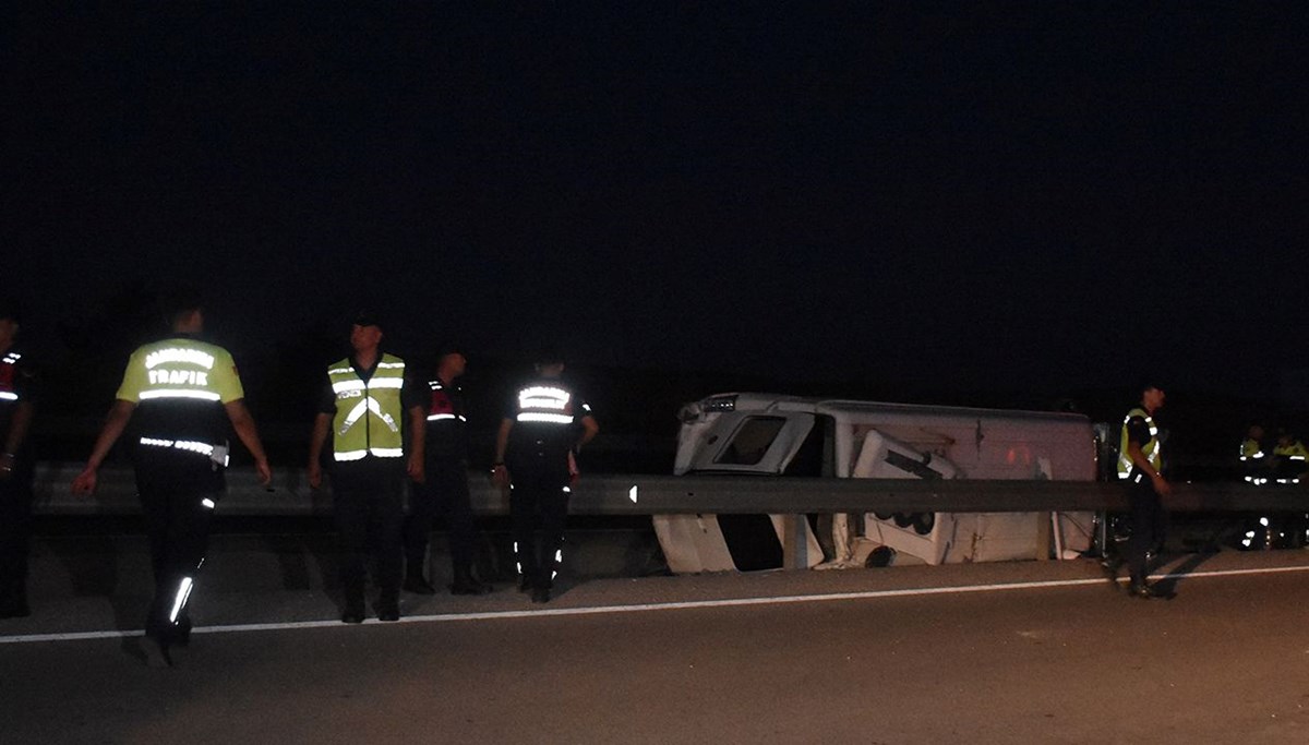Afyonkarahisar'da kaza: 3'ü ağır 10 yaralı