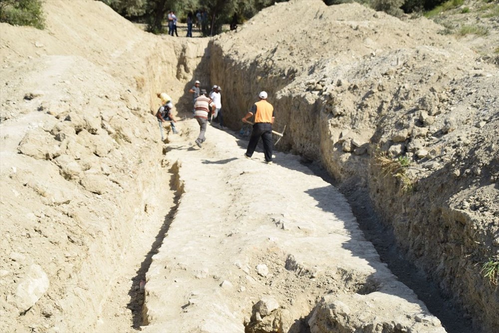 Kuşadası'nda inşaat alanındaki sondajda Milattan Önce 1'inci yüzyıla ait su kemeri bulundu - 6