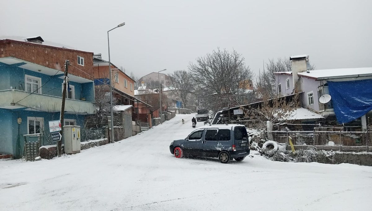 Eğitime kar engeli: Bir ilçede okullar bugün tatil