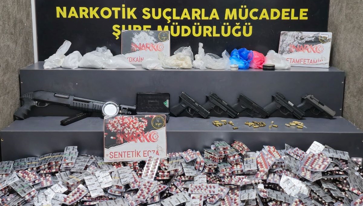 İzmir'de uyuşturucu ticareti iddiası: 1 kişi tutuklandı İzmir'de uyuşturucu ticareti iddiası: 1 kişi tutuklandı