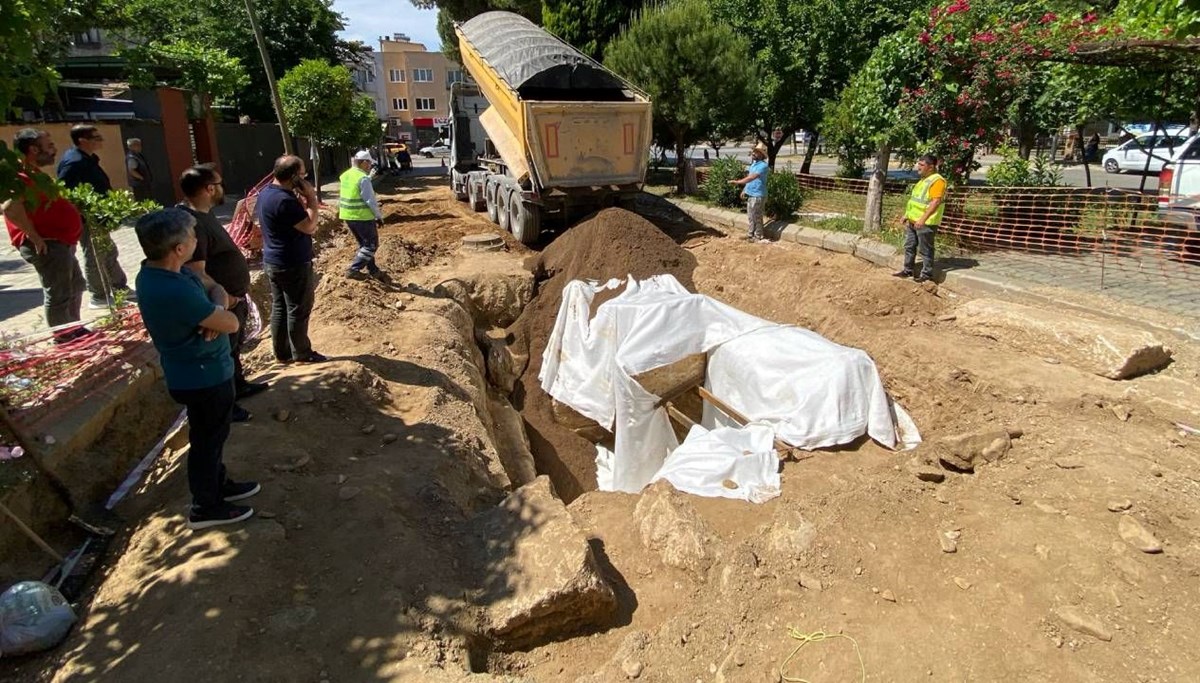 Yol yapımında tarihi mezar bulundu
