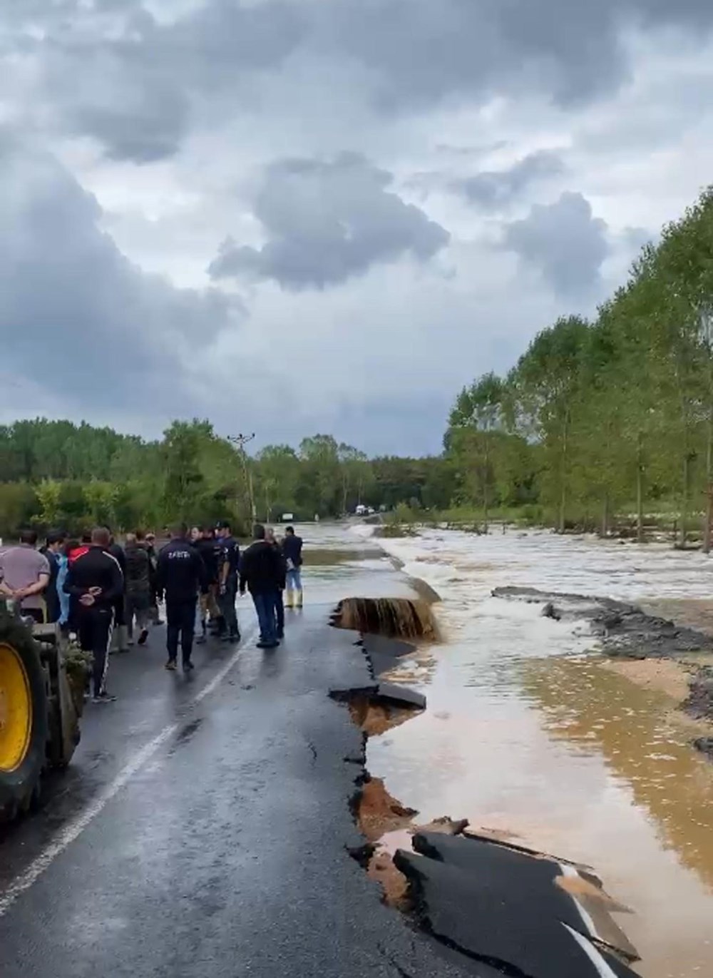Kırklareli'nde sel felaketi: 3 can kaybı, 3 kişi aranıyor - 3