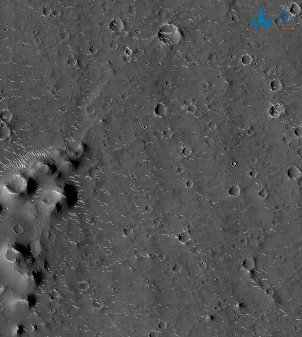 Çin, Mars'tan yeni fotoğraflar paylaştı - 1