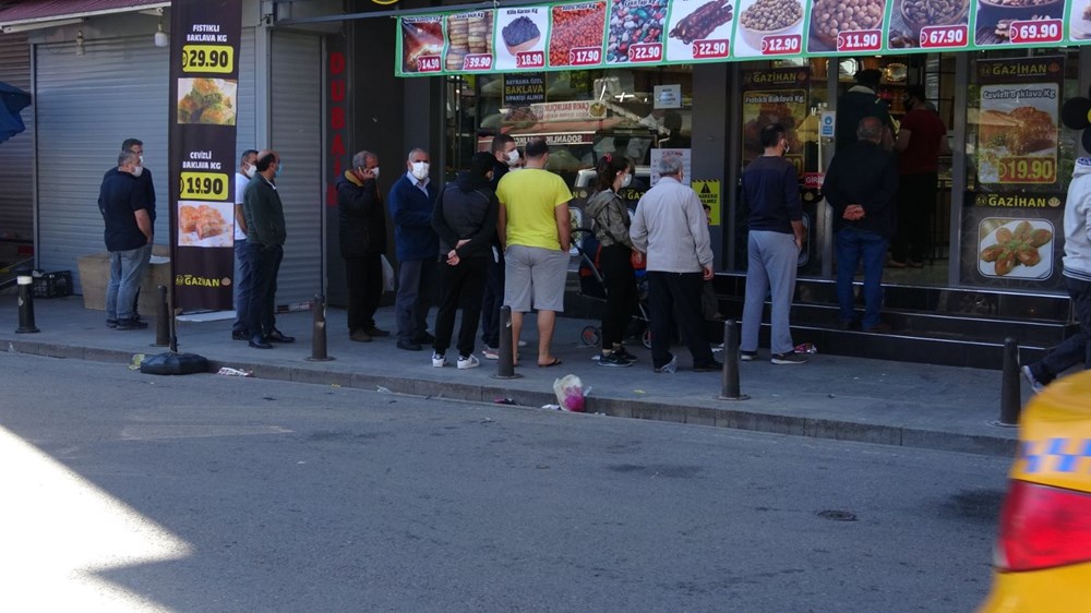 İstanbul'da ucuz baklava kuyruğu - 1