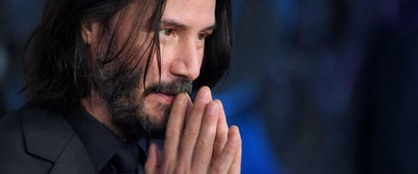 Keanu Reeves: Neo'ya uygun şekilde yaşamaya çalışıyorum