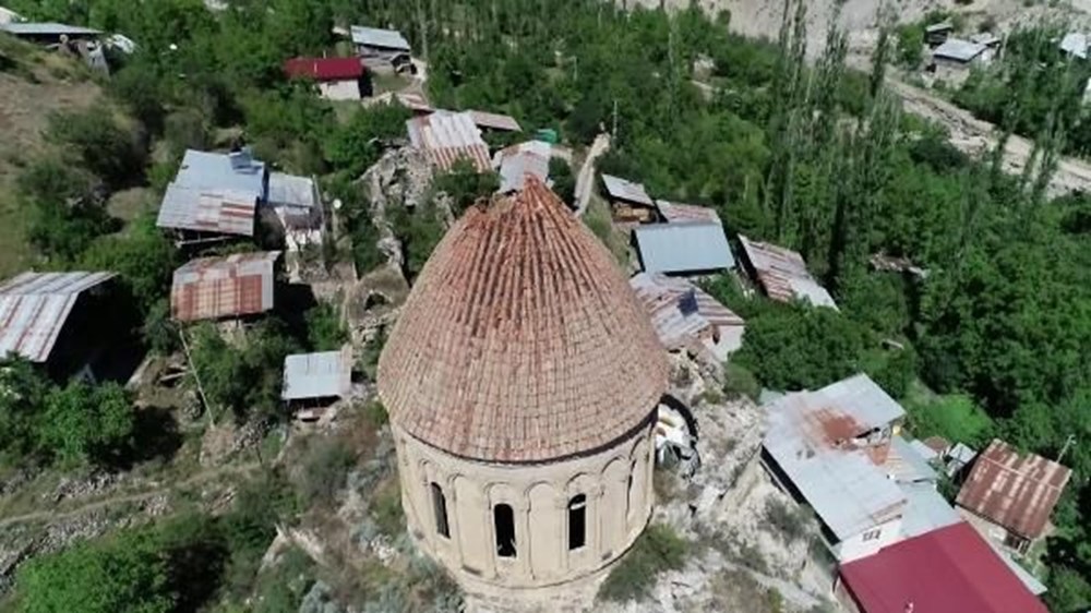 Öşvank Kilisesi'nin duvarlarındaki çatlaklar endişelendiriyor - 13