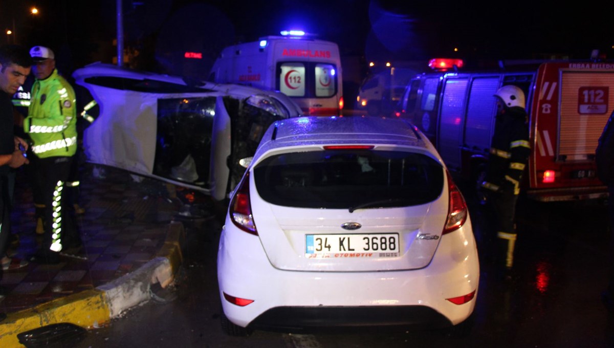 Tokat’ta iki otomobil kavşakta çarpıştı: 5 yaralı