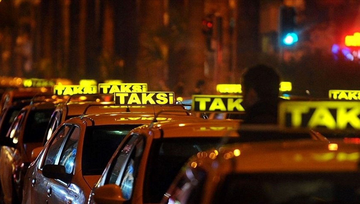 İstanbul'a yeni taksiler geliyor: Yeni sistem 2 bin 500 araçla başlayacak İstanbul'a yeni taksiler geliyor: Yeni sistem 2 bin 500 araçla başlayacak