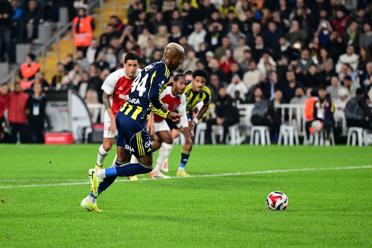 Talisca penaltı anı