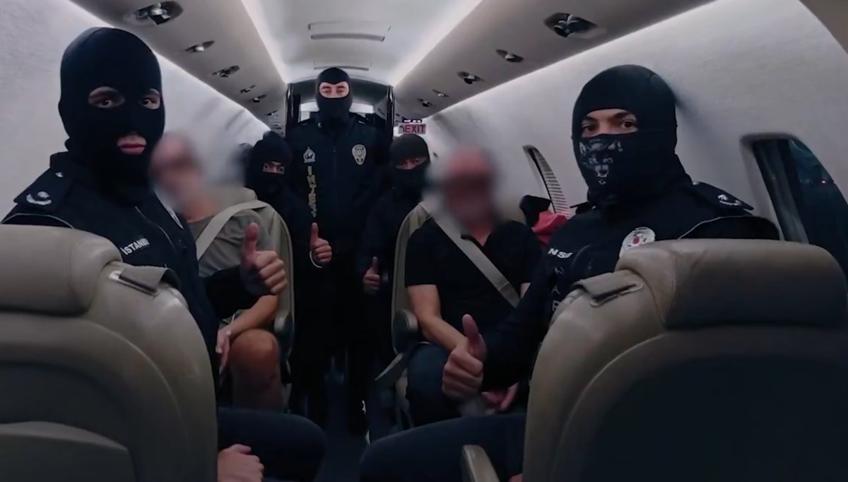 BAE'de yakalanan iki kişi Türkiye'ye getirildi