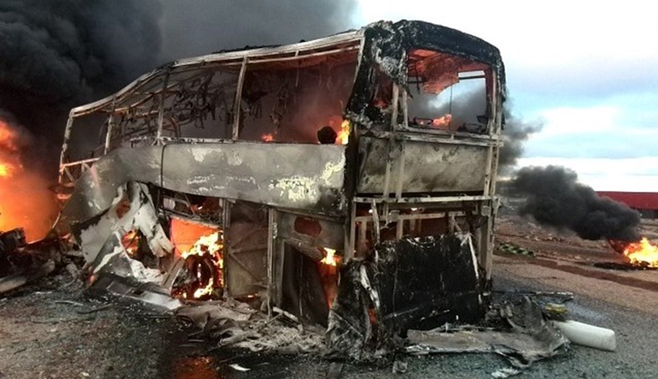 Fas'ta iki katlı otobüs petrol tankeriyle çarpıştı: 33 ölü - 2