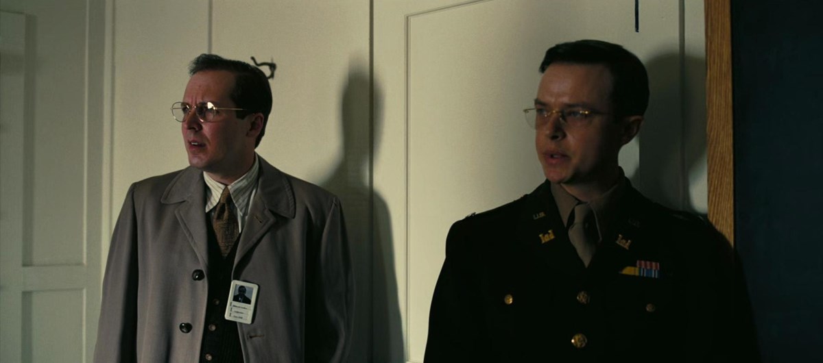 Oppenheimer filminden bir sahne