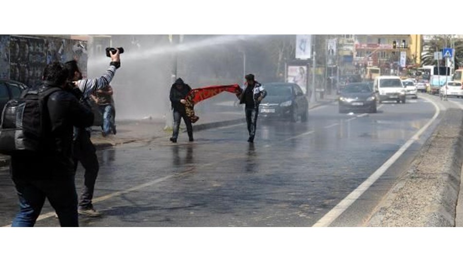 Bakırköy'de Grup Yorum konserine polis müdahale etti: 54 gözaltı