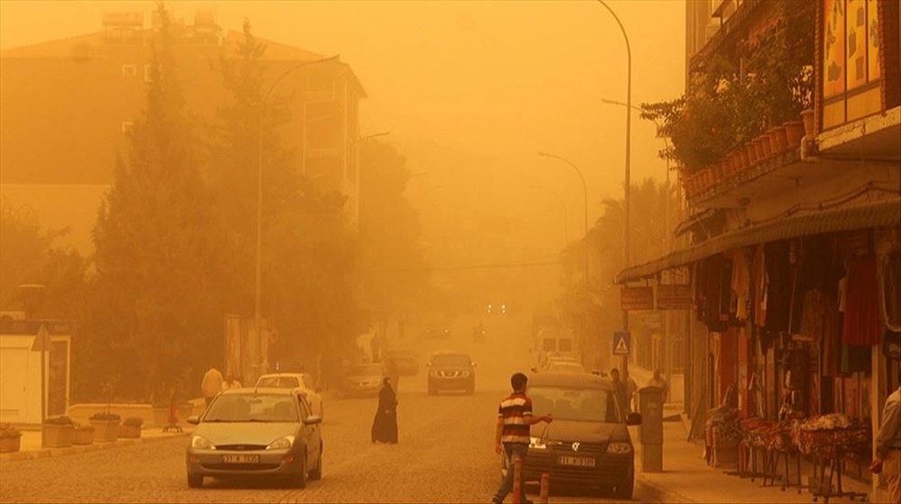 Kırmızı
renkli çöl tozları geliyor: “Pazartesiden itibaren çok yoğun bir döneme
gireceğiz” - 2