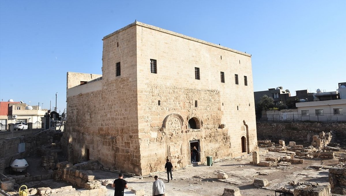 Mardin'de tarihi Nisibis Akademisi Mor Yakup Kilisesi'nin belgeseli çekiliyor