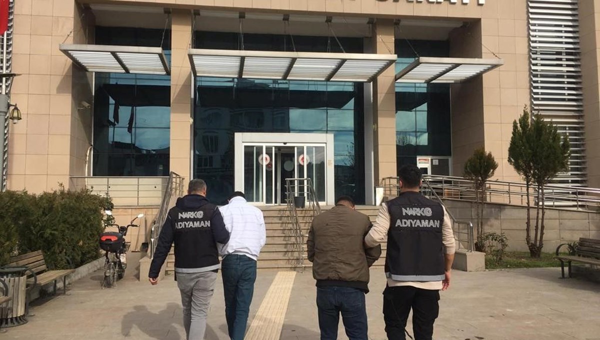 Adıyaman’da uyuşturucu operasyonu:3 kişi tutklandı Adıyaman’da uyuşturucu operasyonu:3 kişi tutklandı