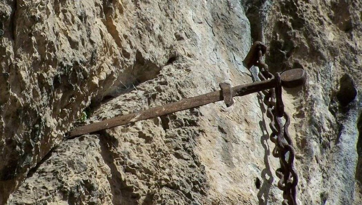 Bin 300 yıllık hazine çalındı! Fransa'da 