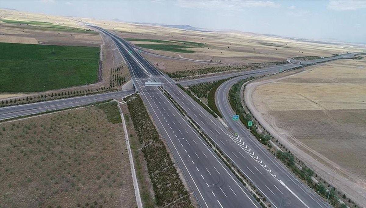 Ankara-Niğde Otoyolu'nun tamamı hizmete girdi