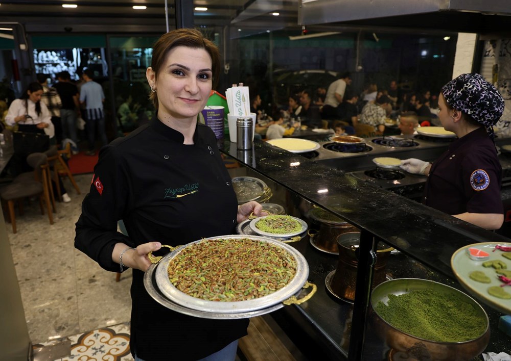 Ramazan Bereketi Tatlıcıları Güldürdü: İftar Sofralarının Vazgeçilmezi Oldular 76 6xaQw nM0eC0cY8blCCvQ