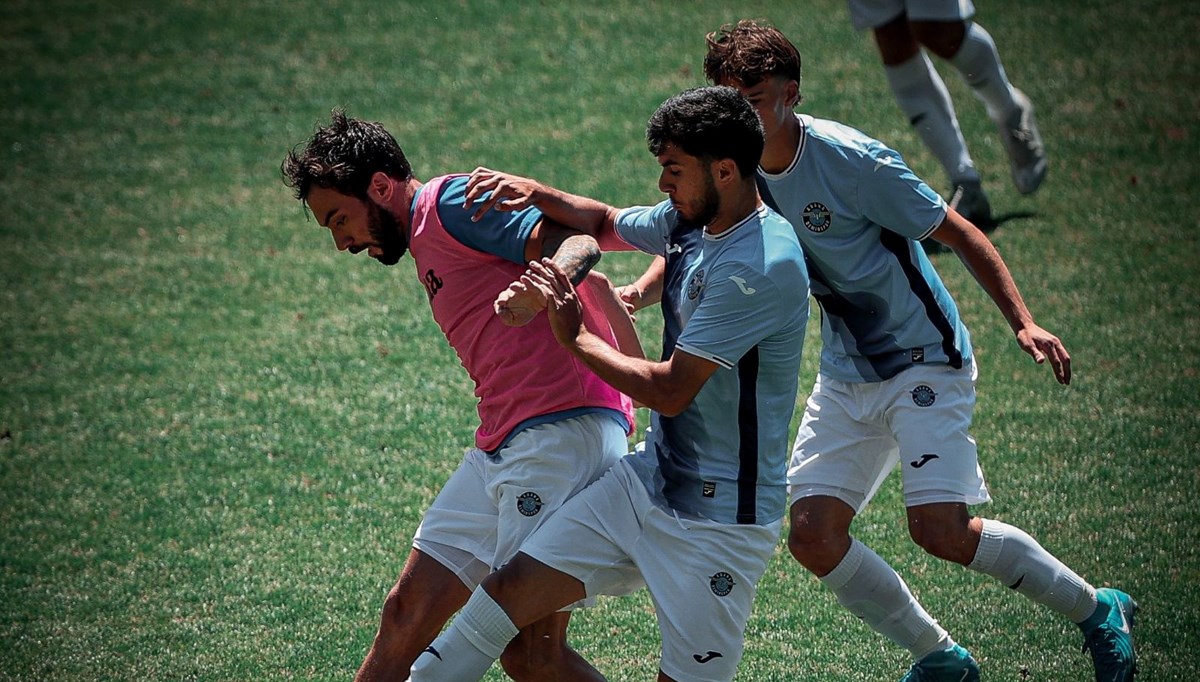Tractor FC kurallara uymadı: Adana Demirspor hazırlık maçını kendi arasında oynadı Tractor FC kurallara uymadı: Adana Demirspor hazırlık maçını kendi arasında oynadı