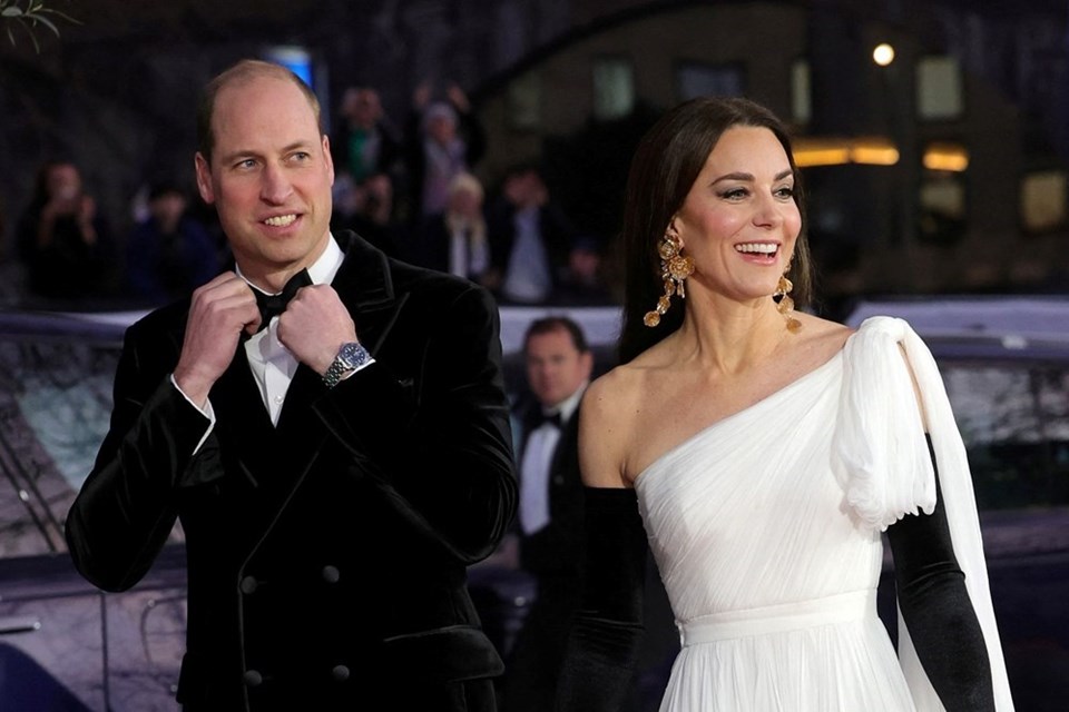 Prens William ve Kate Middleton'ın unvanları resmileşti - 1