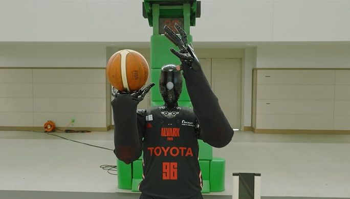 25 metreden isabetli atış: Basketbolcu robot dünya rekoru kırdı!