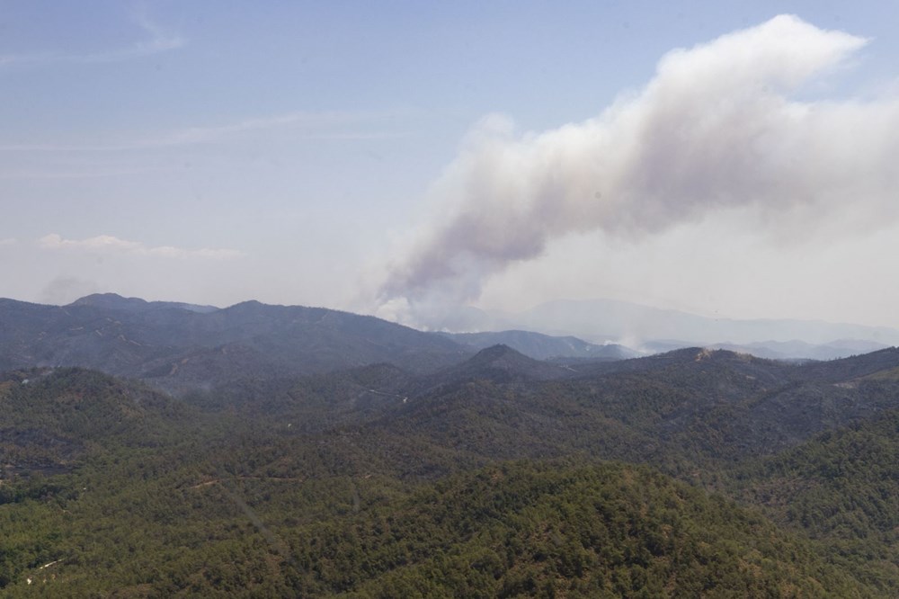 Yangının başladığı bölge ve yanan ormanlık alan havadan görüntülendi - 3