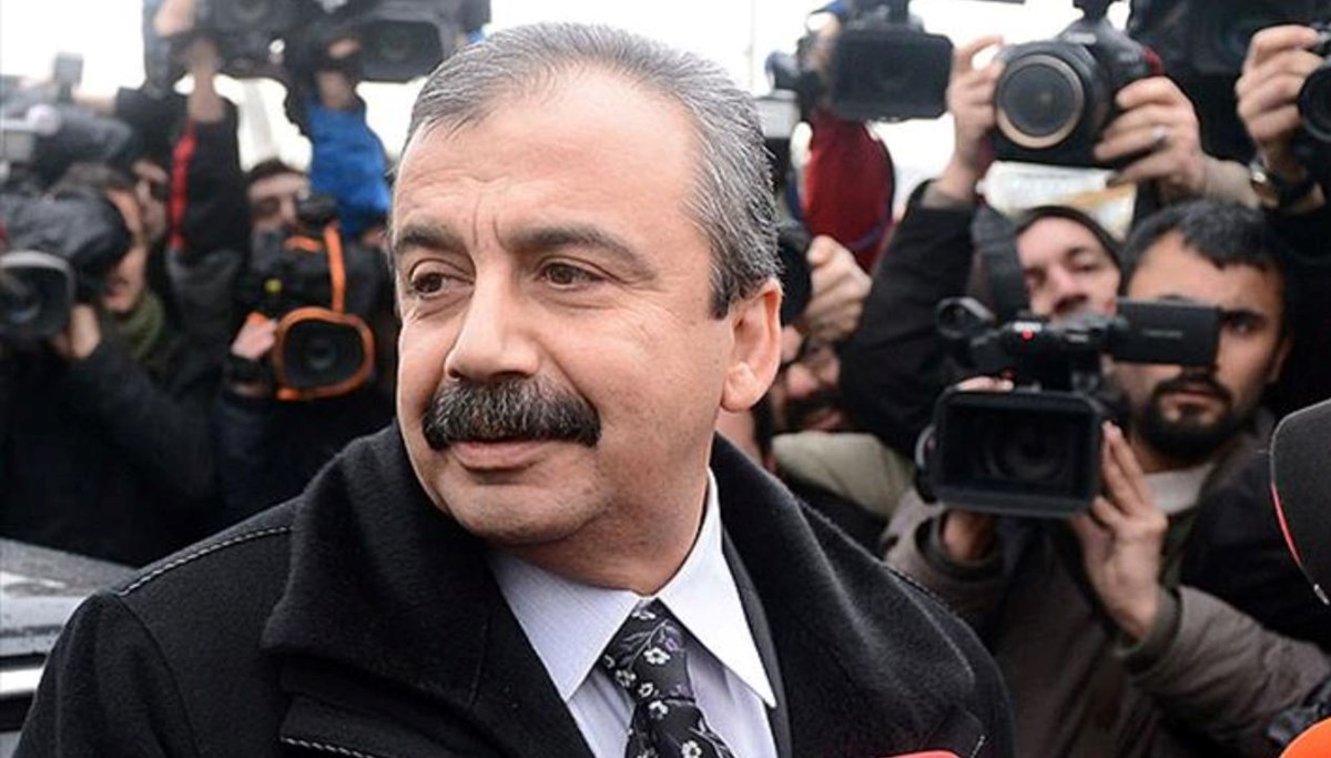 Sırrı Süreyya Önder kimdir, öldü mü? DEM Parti İstanbul Milletvekili Sırrı Süreyya Önder'in hayatı
