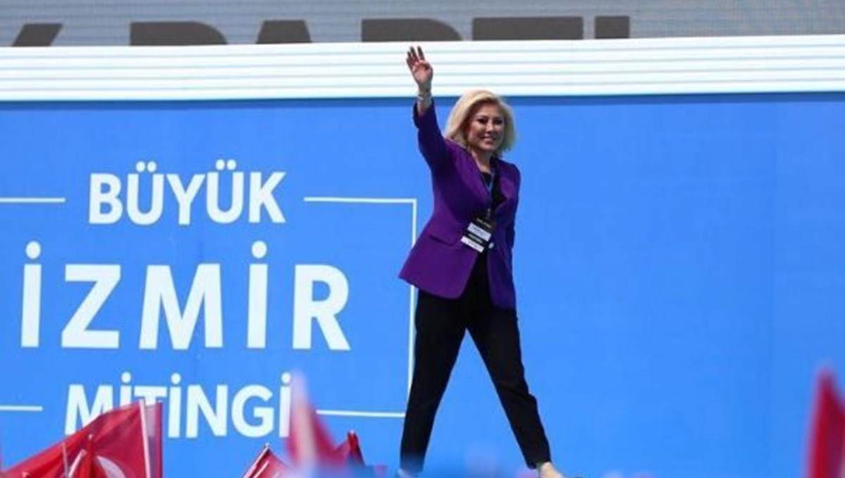 Şebnem Bursalı kimdir? İzmir Milletvekili Şebnem Bursalı'nın biyografisi Şebnem Bursalı kimdir? İzmir Milletvekili Şebnem Bursalı'nın biyografisi
