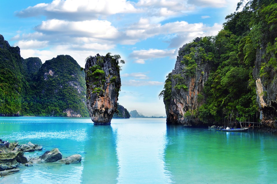 Tayland’da öncelik turizm: Toplu aşılamaya Phuket adasından başladı - 1