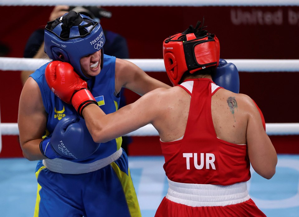 Kadın boksunda ilk: Busenaz Sürmeneli madalyayı garantiledi (2020 Tokyo Olimpiyat Oyunları) - 1