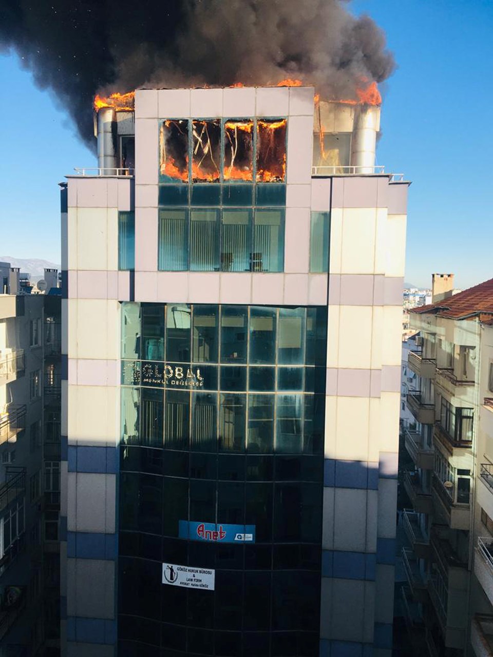Antalya'da iş merkezinde yangın - 2