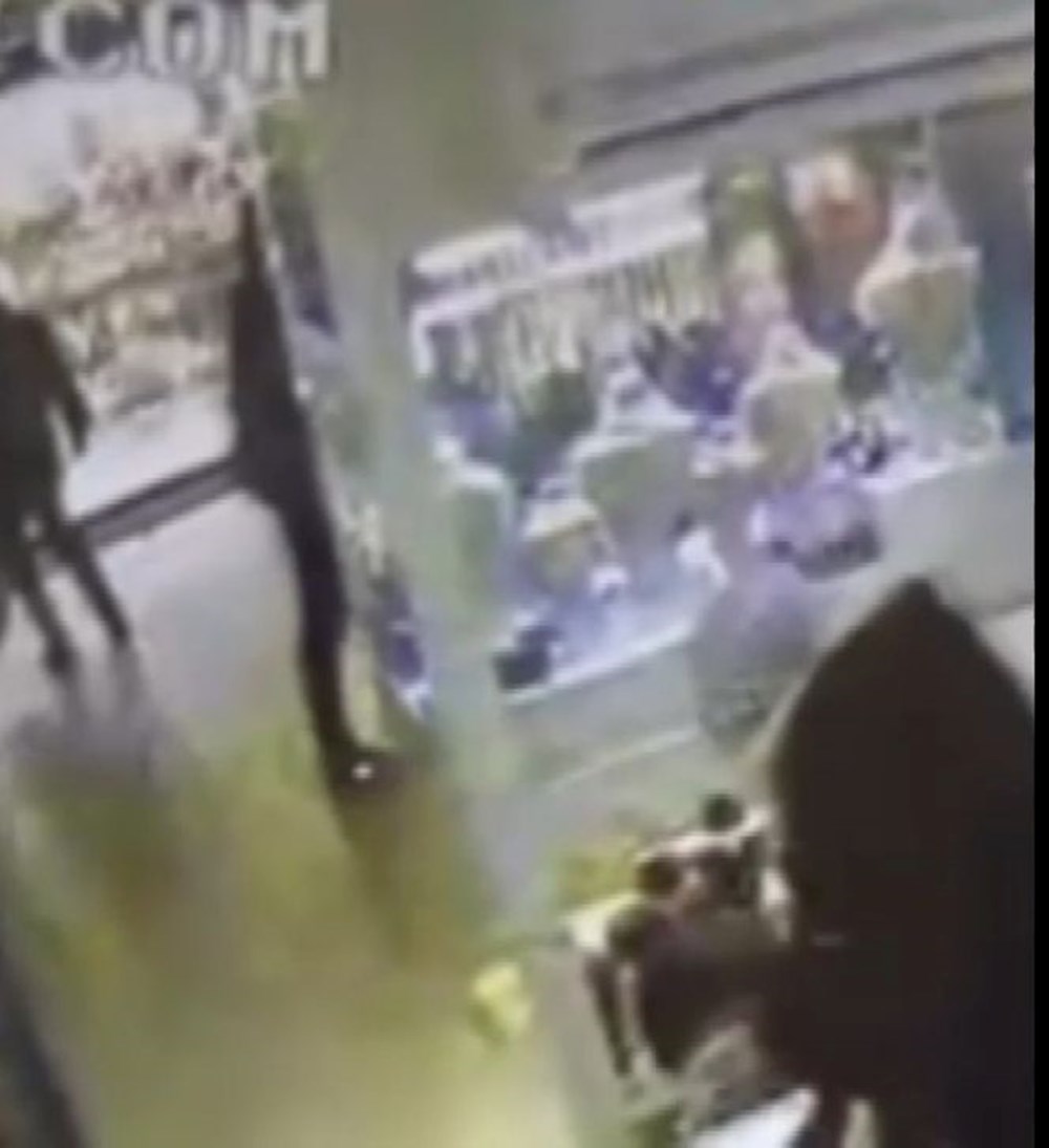 80 kabahat belgesi vardı; 81'incide Kapalıçarşı'da yakayı ele verdi! 73 CCtg5lv k2J2ekbSS8M2A