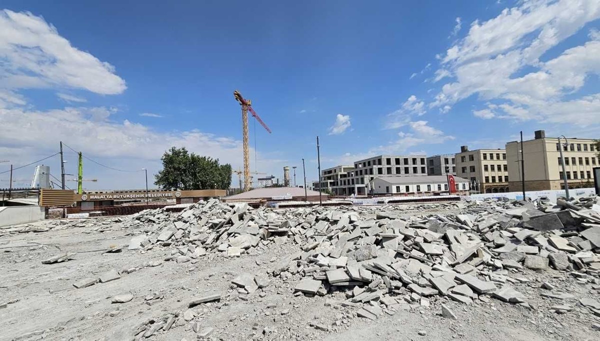 Depremlerden etkilenen Malatya İnönü Kapalı Çarşısı yenilenecek