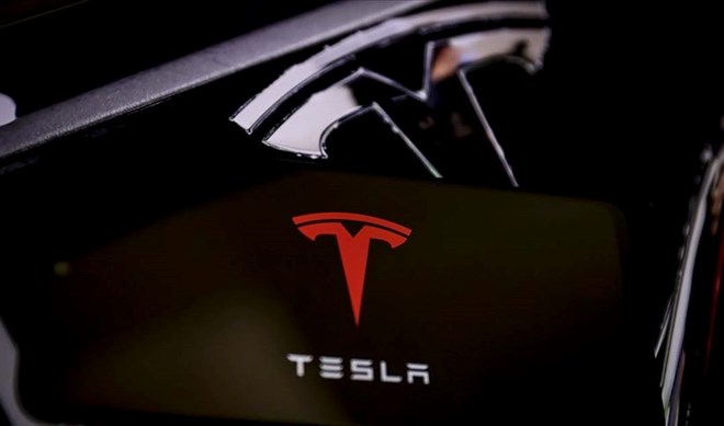 Tesla, Almanya'da 400 kişiyi işten çıkaracak