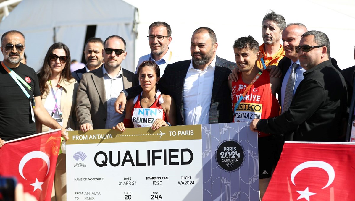 Milli atletler, karışık bayrak maraton yarışında Paris 2024'e kota aldı Milli atletler, karışık bayrak maraton yarışında Paris 2024'e kota aldı