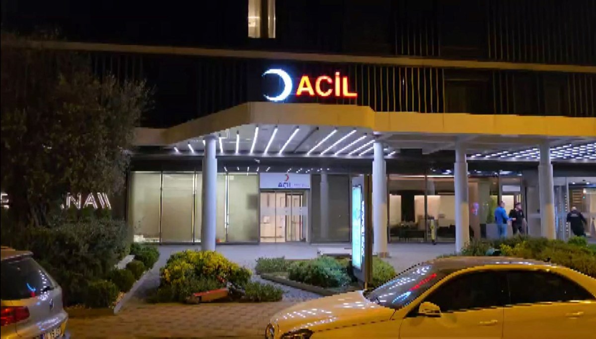 Kadıköy'de 8 yerinden bıçaklanan adamı taksici hastaneye yetiştirdi Kadıköy'de 8 yerinden bıçaklanan adamı taksici hastaneye yetiştirdi