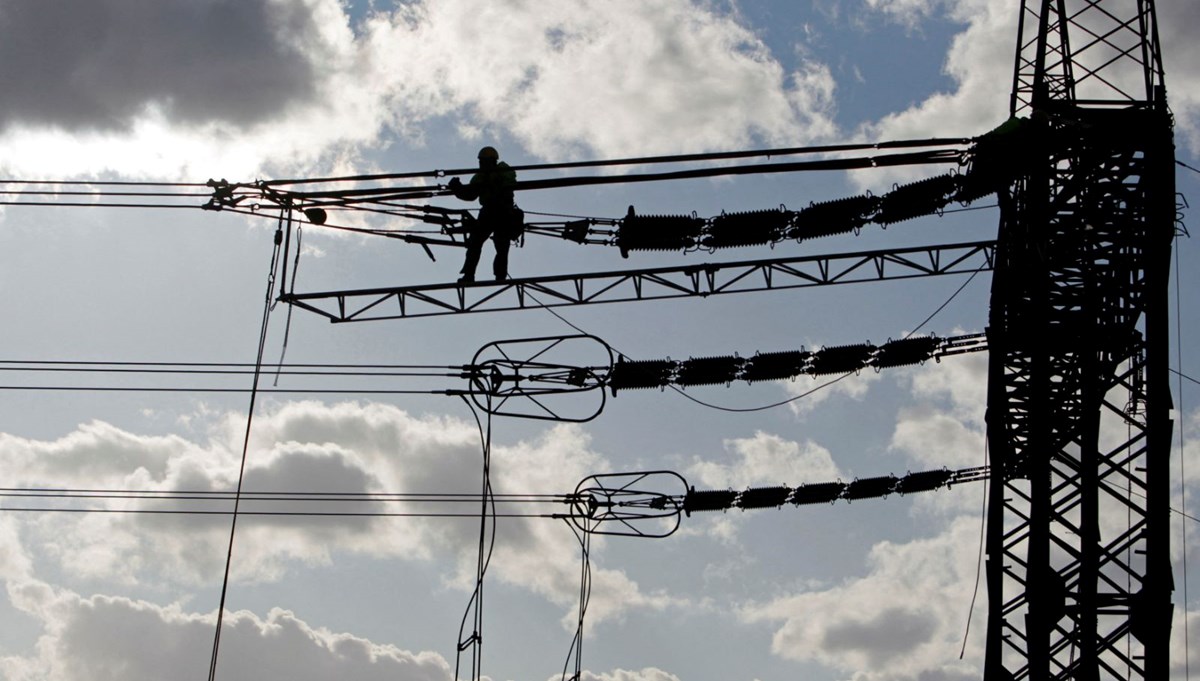 Çekya’da elektrik kesintisi: Prag'da metro durdu