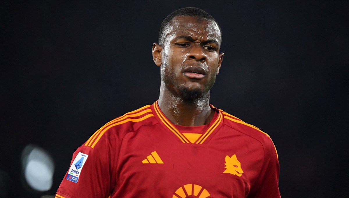 Serie A'da yürekler ağza geldi: Roma maçında korkutan anlar Serie A'da yürekler ağza geldi: Roma maçında korkutan anlar