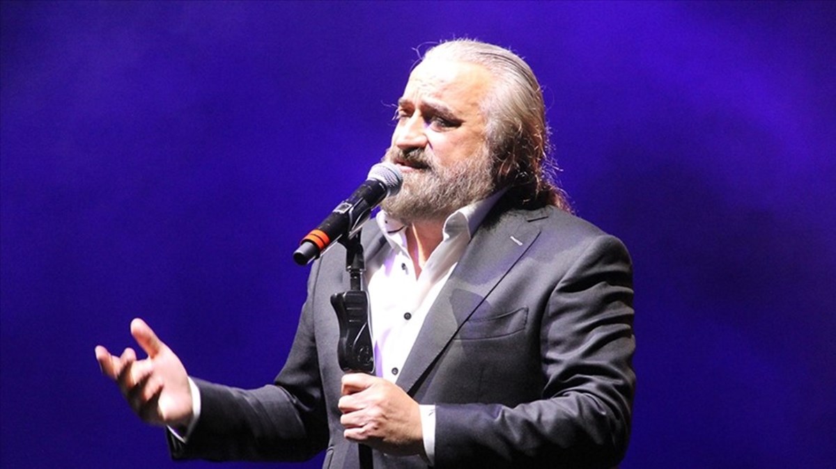 Sanatçı Volkan Konak Sanatçı Volkan Konak